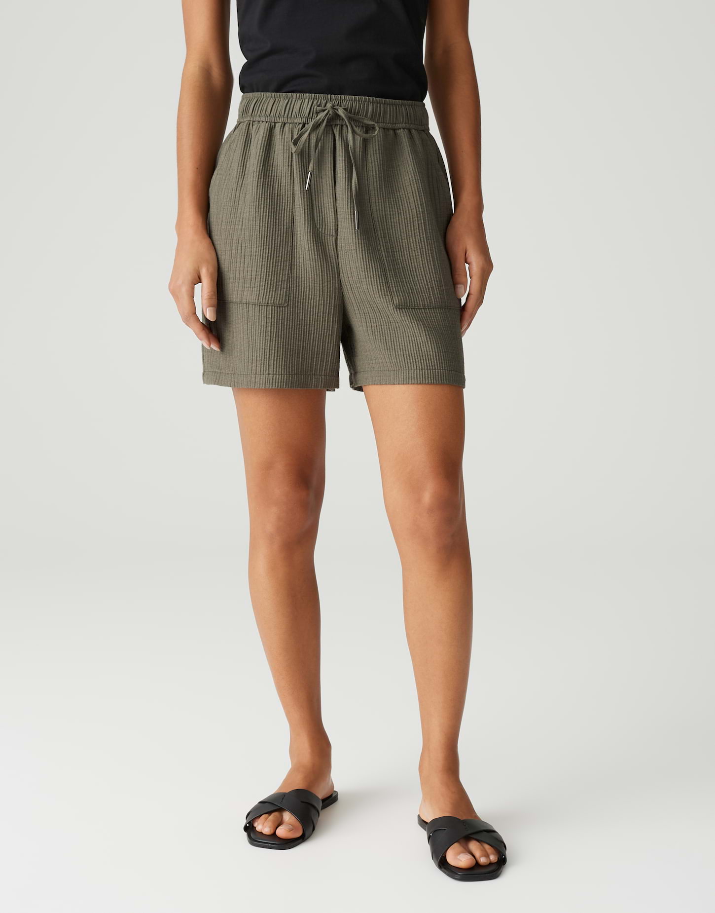 Melane shorts olive leaf 10403513096344-30034
