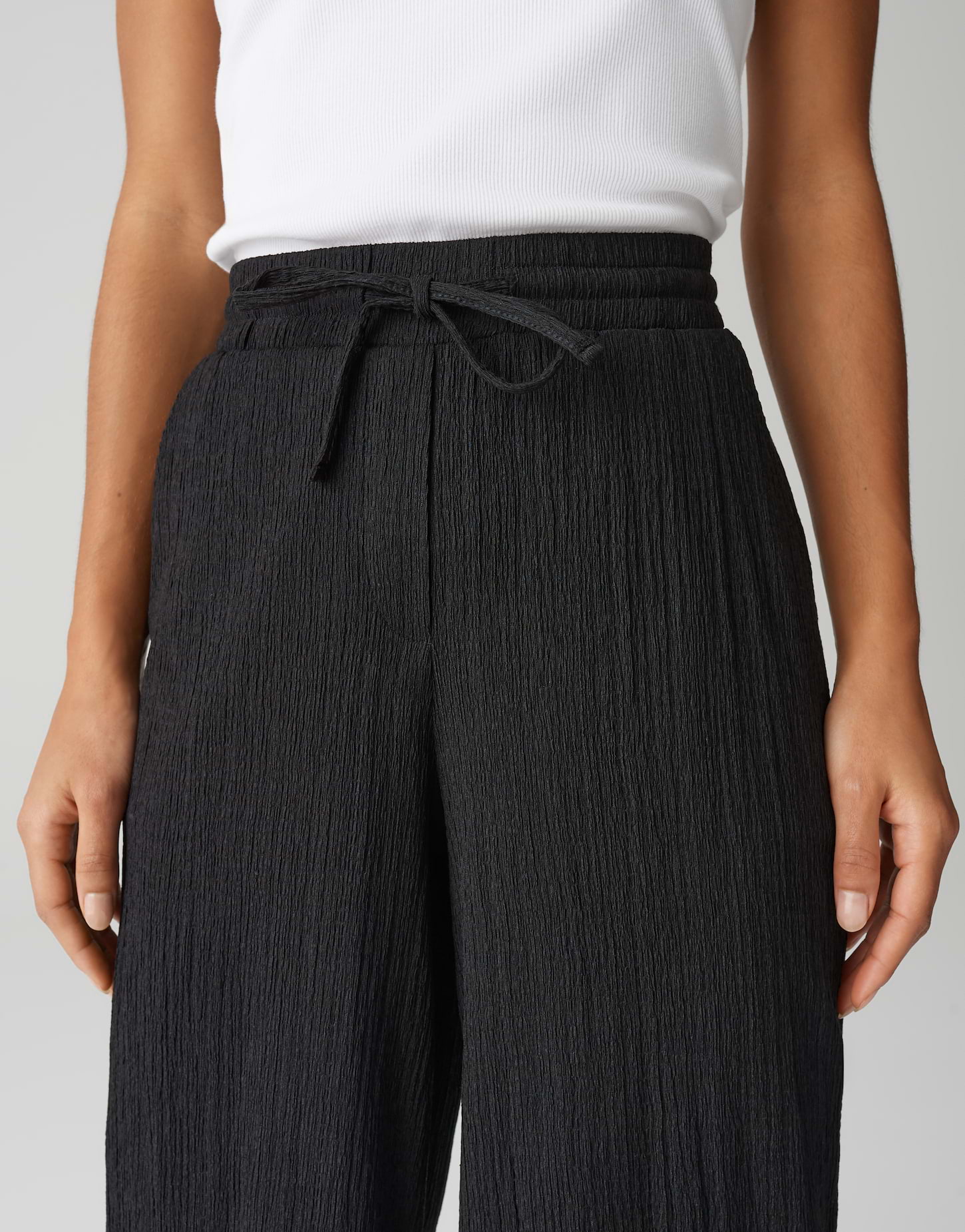 Mileni crinkle black 1042415798100-900